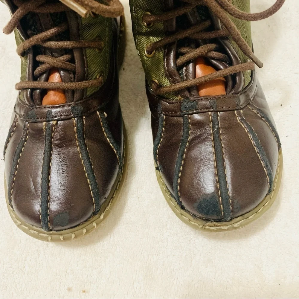 Tommy Hilfiger Kids Charles Duck Toe Boot size 1